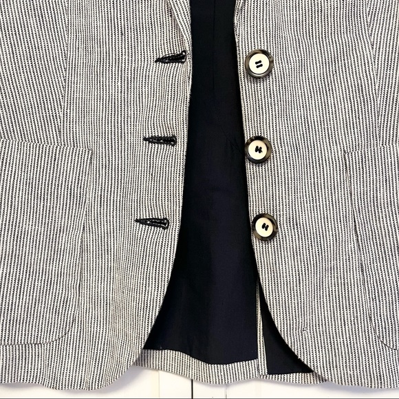 EUC French Connection Linen Women’s Striped Navy Blue Blazer - Picture 3 of 8